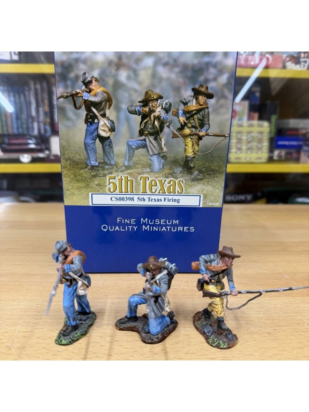 Collectors Showcase CS00398 5th Texas Firing Civil War 54mm 3pc Boxed